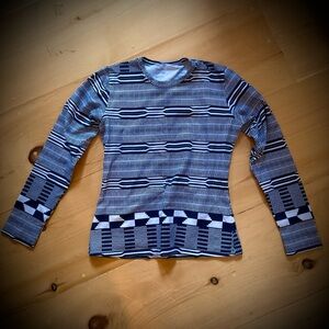 ::MANNERS LONDON:: Leki long sleeve top - Size M